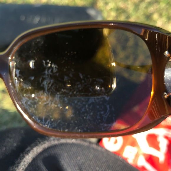 Chanel Sunglasses w case - Picture 8 of 8